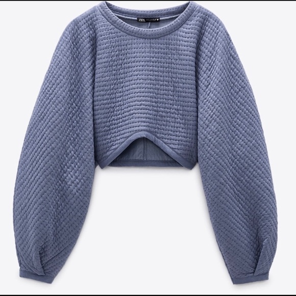 Zara Tops - ZARA quilted asymmetrical crop top sweatshirt blue grey long sleeve size Medium